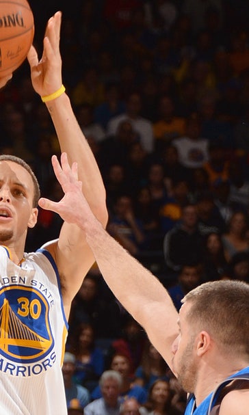 Curry scores 51, hits 10 3s as Warriors rally from 22 down vs. Mavs